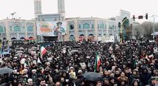 حماسه حضور مردم اردبیل در راهپیمایی ۲۲ بهمن با وجود سرمای زمستانی