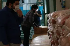 خیریه حضرت زهرا(س) دانشگاه شریف برای بسته‌بندی ارزاق فراخوان جذب خادم اعلام کرد