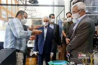 وزیر علوم تحقیقات و فناوری