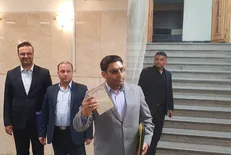 آذری: رییس جمهور باید علم توانمند سازی و اعتماد سازی داشته باشد