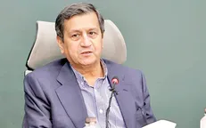 همتی: آدم ناشی در کنترل ارز نیستم؛ سازوکار طرح ۱۰ هزار دلاری شفاف است + فیلم