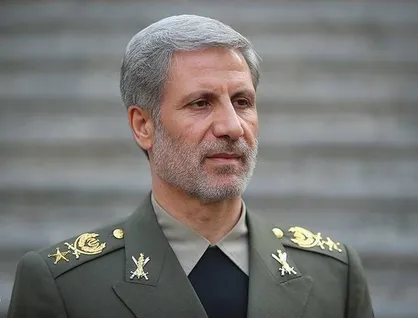 فرمانده کل ارتش: در برابر دشمن با تمام قوا از ایران عزیزمان دفاع خواهیم کرد + فیلم