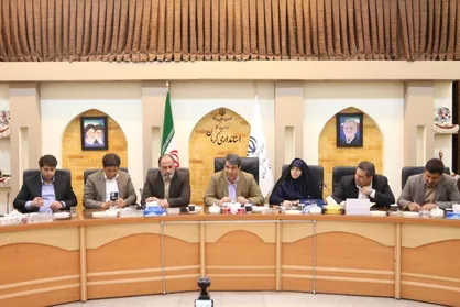 استاندار کرمان : مدیران از انجام کارهای جزیره&zwnj;ای پرهیز کنند