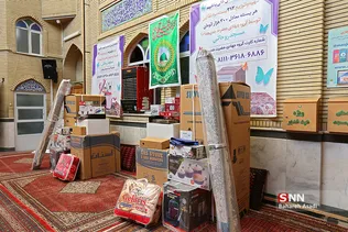 تهیه بسته مواد غذایی و جهیزیه در مسجد روحانی