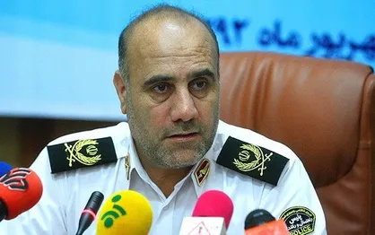 حقوق معلمان و پلیس&lrm;ها ارزش ۱۰ دقیقه کار را هم ندارد/ سن آسیب پذیری اجتماعی به شدت کم شده است