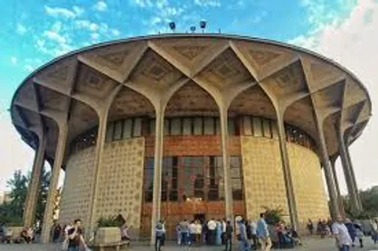 حصارکشی محدوده &laquo;تئاتر شهر&raquo; تا پایان سال