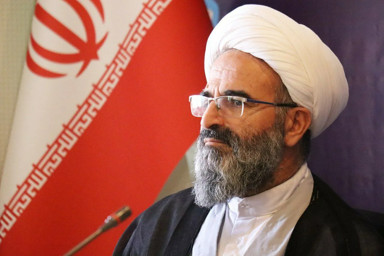 تأکید امام جمعه سمنان بر پیوند ناگسستنی استقلال اقتصادی با امنیت ملی/ حضور پرشور مردم، محاسبات دشمن را برهم می‌زند