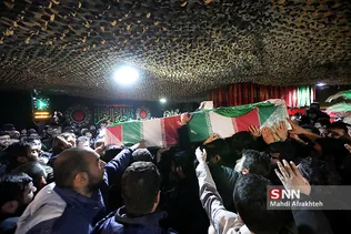 وداع با پیکر شهید محمد حسین حدادیان
