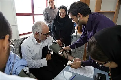 پایش سلامت زائران اربعین از سوی دانشجویان پرستاری دانشگاه آزاد کرمانشاه اجرا می&zwnj;شود