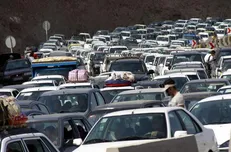 بازگشت از تعطیلات کرونایی! / ترافیک سنگین در محور قزوین - کرج - تهران