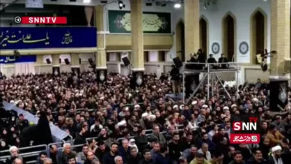 حسینیه امام خمینی (ره)؛ دقایقی پیش از آغاز سخنرانی رهبر انقلاب