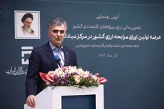نرخ مرکز مبادله باید نرخ مرجع بازار طلا و ارز شود/ برنامه تخصیص ارز کشور مقصد به جای دلار برای مسافران