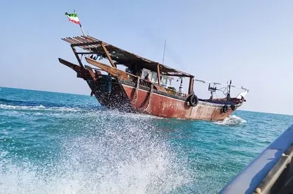 ۳ شناور صیادی متخلف در آب&zwnj;های بوشهر توقیف شدند