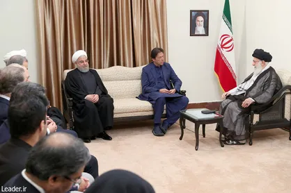 رهبر انقلاب در دیدار نخست وزیر پاکستان: پایان درست جنگ یمن تأثیرات مثبتی در منطقه دارد