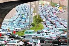 ترافیک سنگین در آزادراه‌های کرج- تهران و کرج-قزوین در جریان است