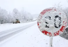 بارندگی شدید در راه محور‌های مواصلاتی غربی و شمال غربی/ فردا برف میهمان کشور می‌شود