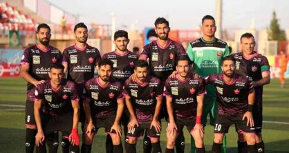 دردسر بزرگ سرخپوشان برای فصل آینده / کاهش ۷۰ میلیارد تومانی تعهد کارگزار پرسپولیس در سال دوم!