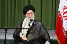 گفته بودم اگر سران قوا در مورد سوخت تصمیم بگیرند حمایت می‌کنم/ مسئولین درباره گرانی کالاها مراقبت کنند