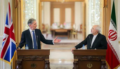 خطیب زاده :بدهی انگلیس به ایران در 4 دهه گذشته پرداخت نشده است و هر دولتی که می آید برای ادا نکردن بدهی، موضوع را بهانه می کند و گروگان می گیرد