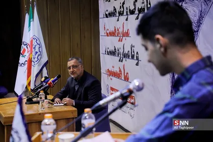 حضور علیرضا زاکانی در دانشگاه شریف