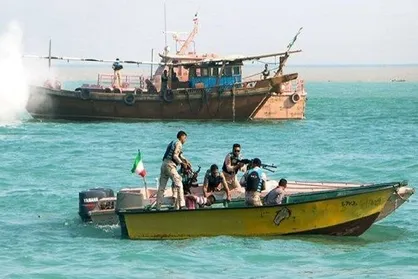 توقیف ۲ شناور حامل سوخت قاچاق در آب&zwnj;های ساحلی استان بوشهر
