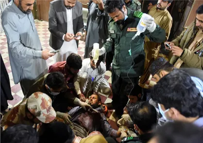 عملیات ارتش پاکستان برای بازپس&zwnj;گیری قطار؛ آزادی ۱۵۵ گروگان و کشته شدن ۲۷ مهاجم
