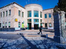 واکنش بسیج دانشجویی شیراز به سفر ۲۰ نفر از مدیران شهرداری به دبی