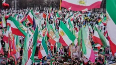 هوش مصنوعی توییتر تکذیب کرد: تعداد تجمع کنندگان در مونیخ کمتر از ۲۰ هزار نفر است