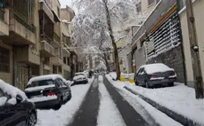 هشدارهای به رانندگان و عابران پیاده در روز برفی/ موتورسواری ممنوع