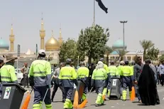 استقرار ۴۵۰ پاکبان برای نظافت حرم مطهر و رینگ‌های اطراف/ ۱۰۰ مخزن زباله نصب می‌شود