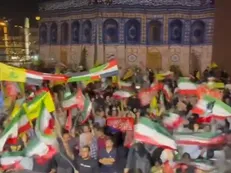 هم اکنون حضور مردم در میدان انقلاب اسلامی تهران