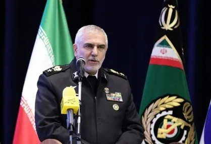 دریادار خواجه&zwnj;امیری: تولید انواع ماهواره، سنجنده و دوربین&zwnj;های هوایی و فضایی در دستور کار وزارت دفاع است