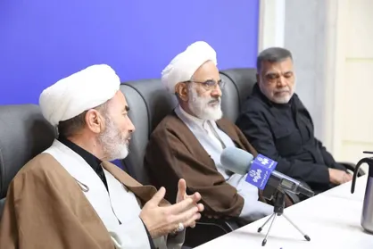 مسئول نمایندگی ولی فقیه در نیروی زمینی سپاه: ایستادگی بی مانند مردم ایران در برابر زورگو و متجاوز، ریشه در خون و فطرت و باور&zwnj;های عمیق ملی و اعتقادی آنان دارد.