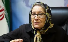 محرز: سینمای مستند در ثبت ایثار کادر درمان مؤثرتر از تلویزیون عمل می‌کند
