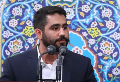 فیلم/ مداحی حسین طاهری در محضر رهبر انقلاب
