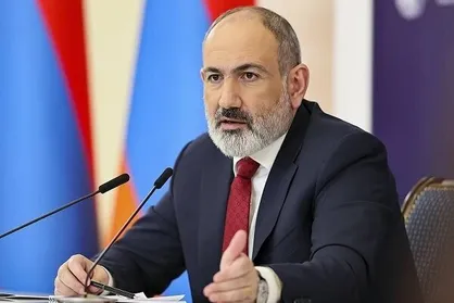 پیام تبریک پاشینیان به رهبر انقلاب و رئیس جمهور به مناسبت عید نوروز