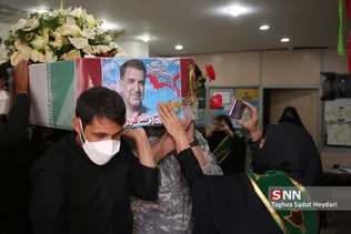 تشییع پیکر شهید مدافع حرم «رضا فرزانه»