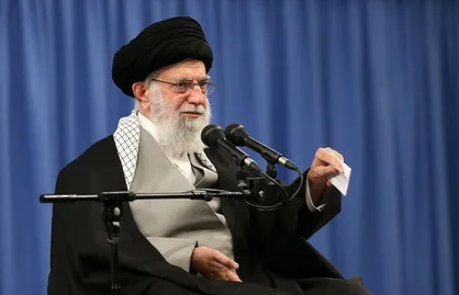 خلاصه بیانات رهبر انقلاب در دیدار با مردم آذربایجان شرقی