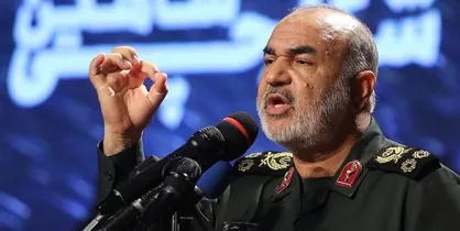 سردار سلامی: هیچ انفکاکی بین سپاه و ناجا نیست/ برخورد پلیس با اراذل و اوباش مورد قبول مردم بود