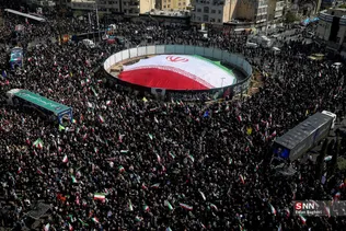 مراسم تشییع شهدای ناوگان دنا در میدان انقلاب تهران