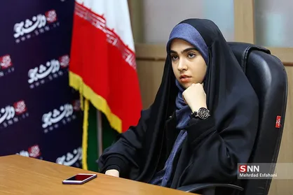 محمدحسینی: آقای رئیسی، نسبت شما با لیست&zwnj;بندها و انتصاب&zwnj;کنندگان در روز نخست دولت&zwnj;تان چه خواهد بود؟ / آیا بدون خط قرمز با فساد برخورد می&zwnj;کنید؟