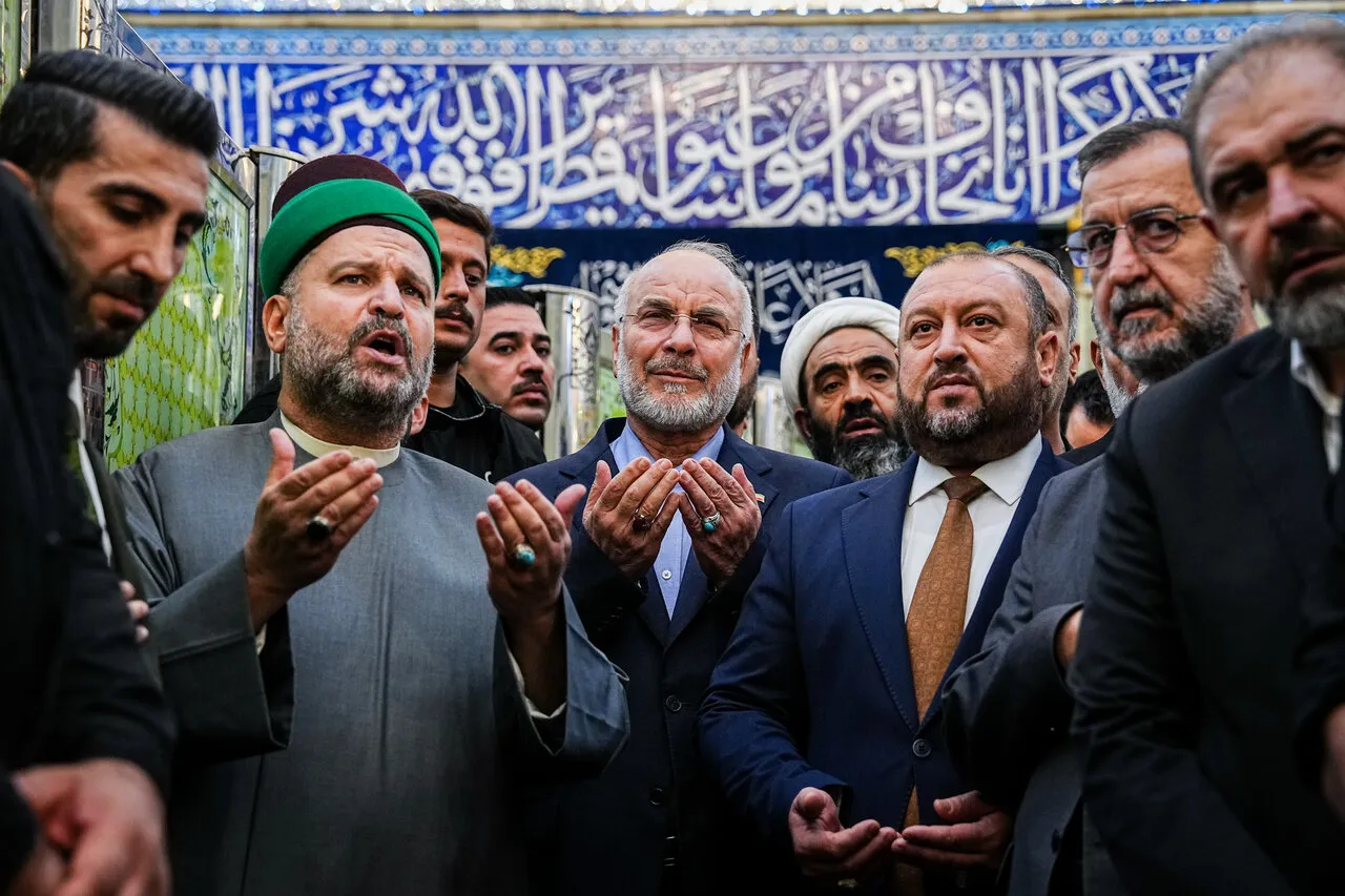 قالیباف در کربلا به زیارت حرم حضرت اباالفضل(ع) رفت