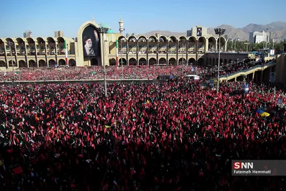 ببینید| تصویری دیگر از همخوانی سرود ملی جمهوری اسلامی ایران پیش از اقامه نماز بر پیکر ایران دوست&zwnj;ترین مرد ایران