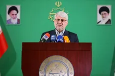 رئیس مجلس هیچ اجازه‌ای از رهبر انقلاب برای موارد خاص نگرفته / دریافت مجوز برخی امور از ستاد ملی کرونا