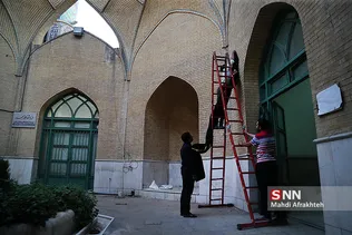سیاه پوش کردن مسجد دانشگاه شریف