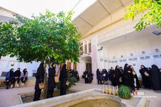 بوم گردی