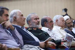 تجلیل از خانواده شهدای دانشجو