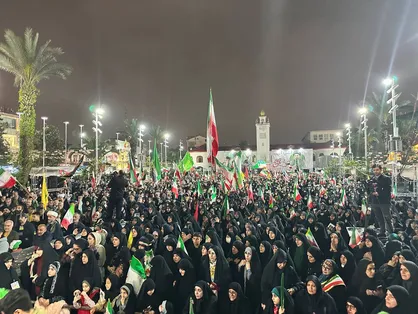طنین شعار &laquo;وارث ما رهبر ذوالفقاره خامنه&zwnj;ای هنوز ادامه داره &raquo; در قلب باران/تجدید بیعت و دلتنگی مردم رشت در قرار شصت و ششم+فیلم