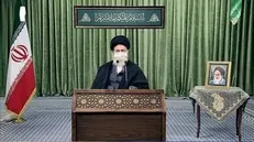 رهبر انقلاب: استخدام پرستاران شوخی نیست؛ باید به شدت دنبال شود / خیال پرستاران و خانواده‌هایشان باید راحت باشد