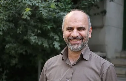 تو دهنی مومنی به غنی&zwnj;نژاد
